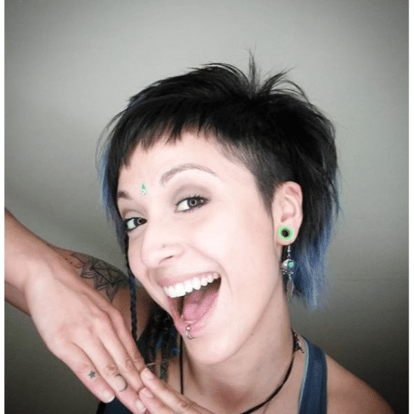 101 Popular Short Haircuts for Women to Try in 2024 (Hairstyles Guide)