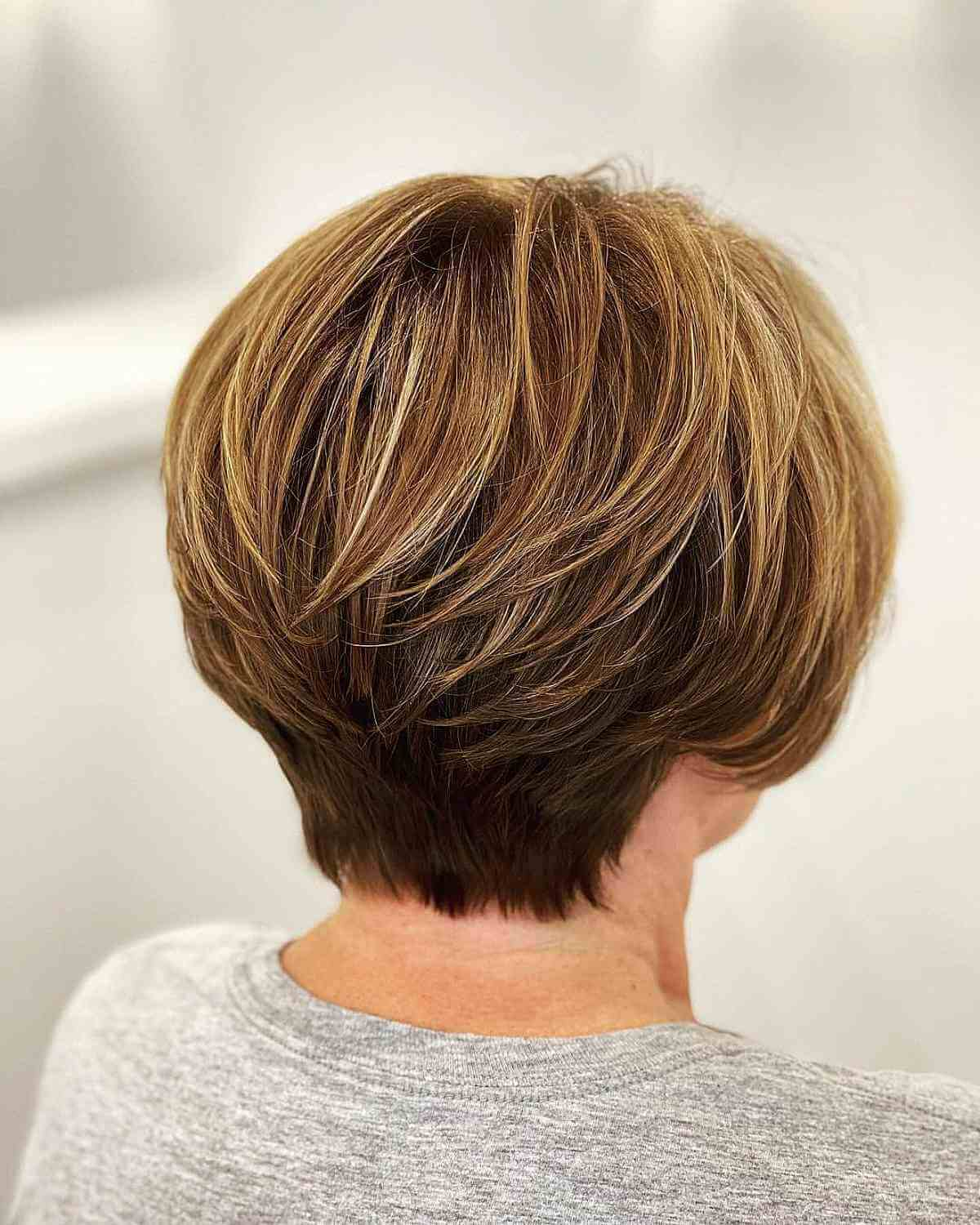 22 Cutest Above-The-Shoulder Haircuts for A Perfect In-Between Length