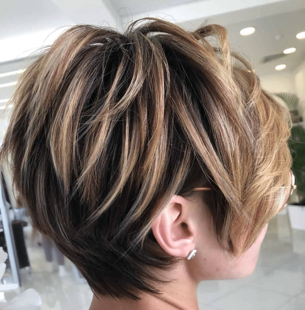 27 Textured Pixie Cut Ideas for a Messy, Modern Look