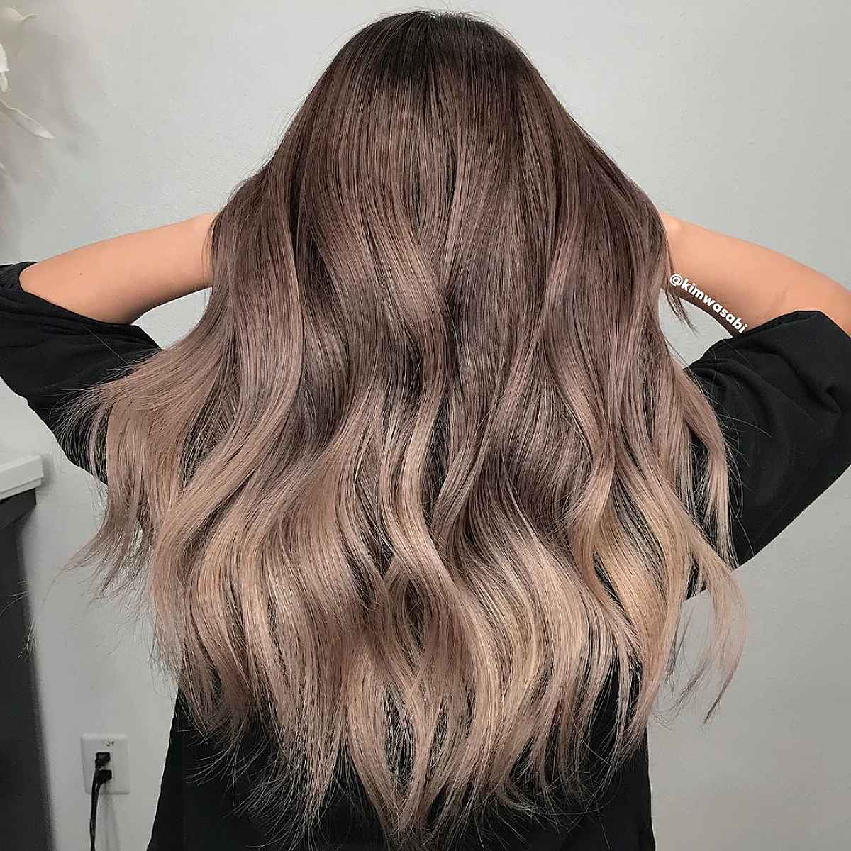 Seamless Light Brown to Mauve Ombre