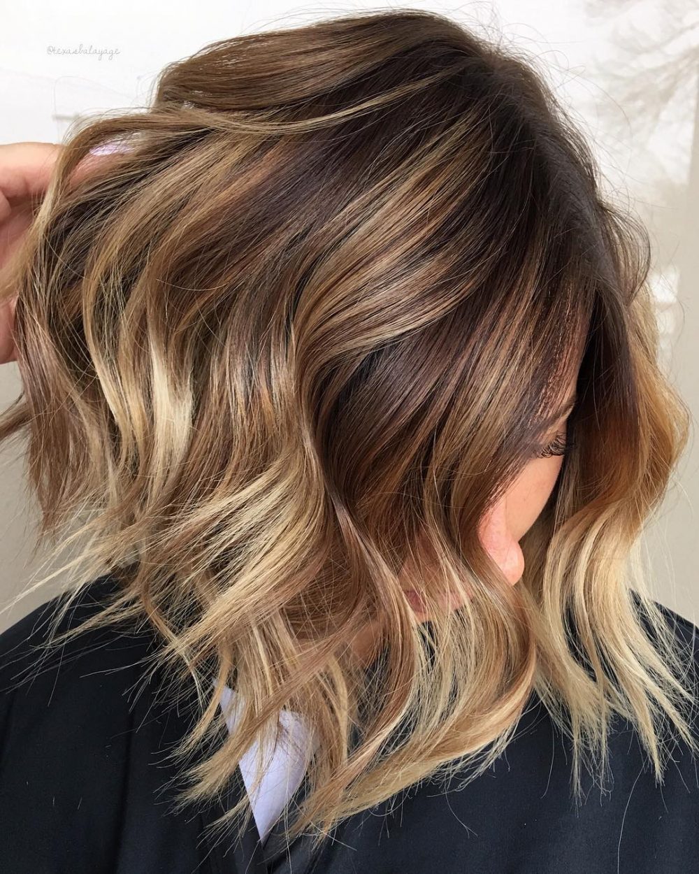 Stylish Medium-Length Brown to Caramel Ombre