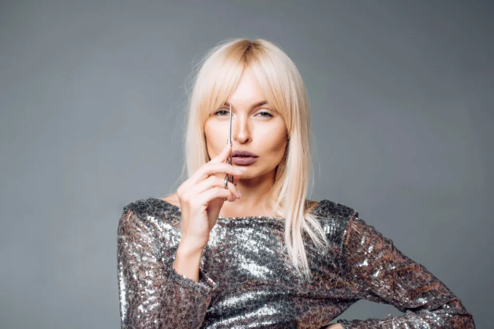 8 Stylish French Bangs Hairstyles