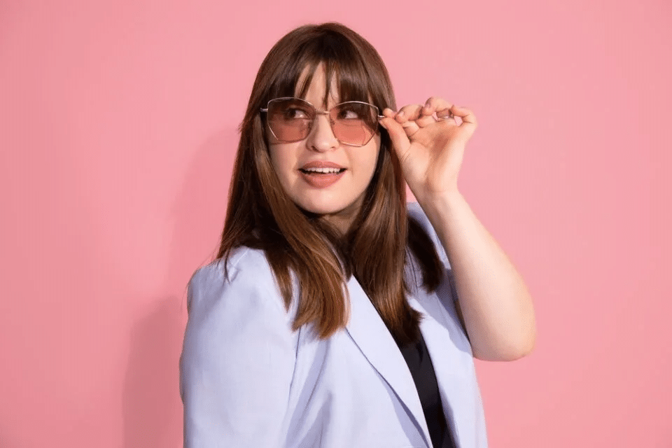 7 Trendy Examples of French Bangs