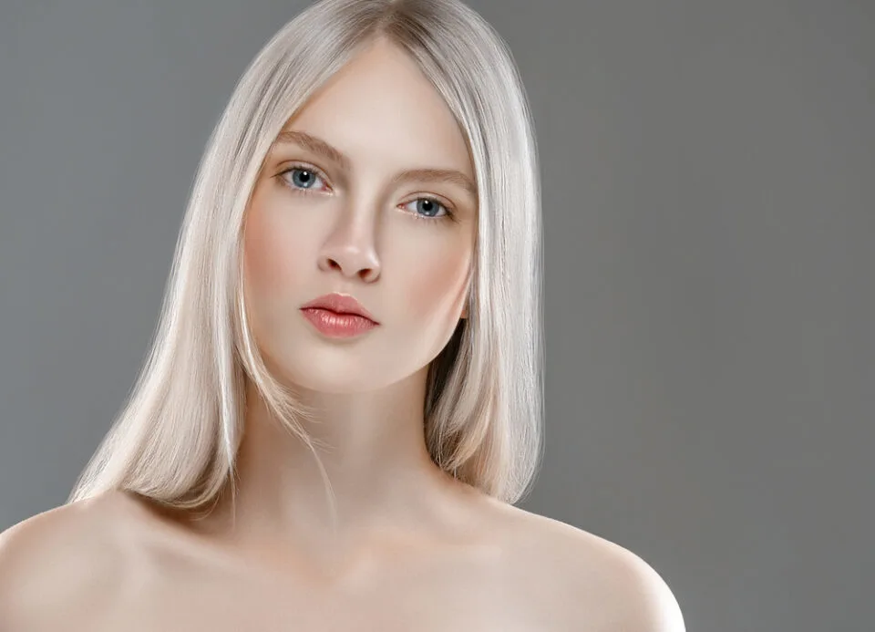 20 Shimmering Shades of Platinum Blonde Hair