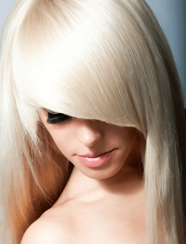 20 Shimmering Shades of Platinum Blonde Hair