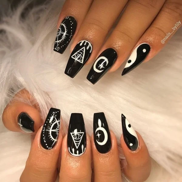 Black-and-White-Halloween-Nails