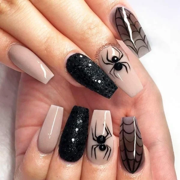 Halloween-Spider-Nails