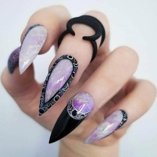 Witch Halloween Nails