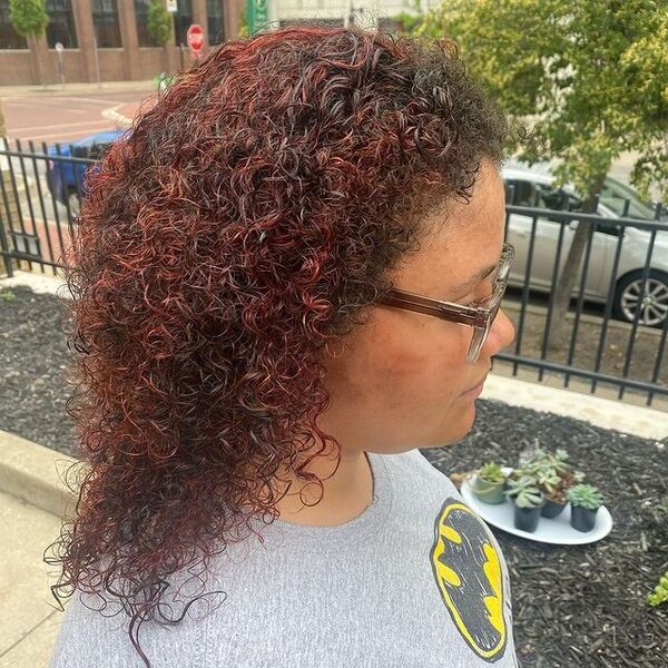 51 Red Highlights Ideas and How to Get the Look in 2025