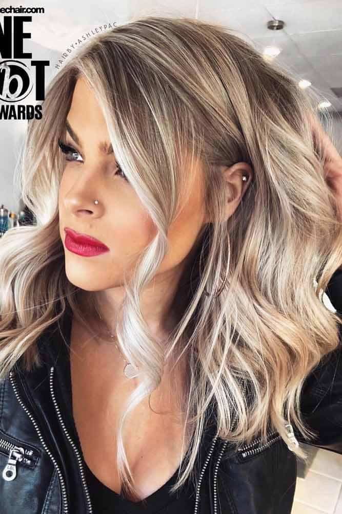 Blunt Wavy Hairstyle #mediumhair #lobhaircut