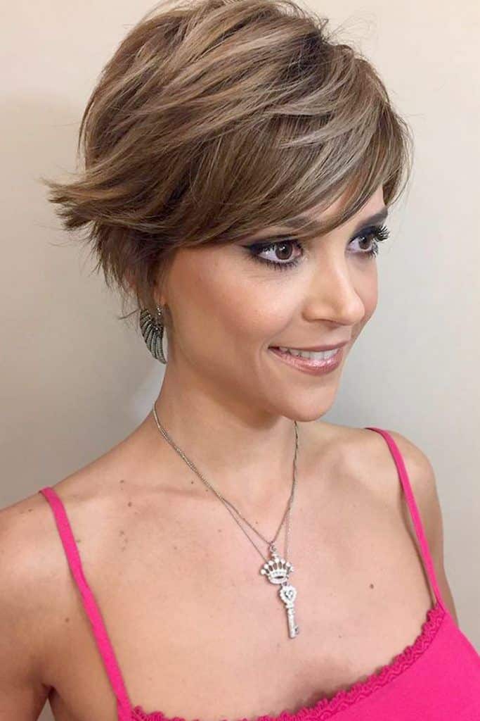 Flipped Short Layered Hair