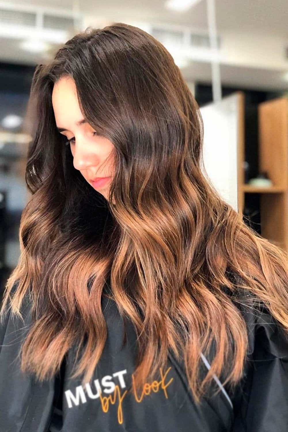 Gorg Brown Hair With Highlights
