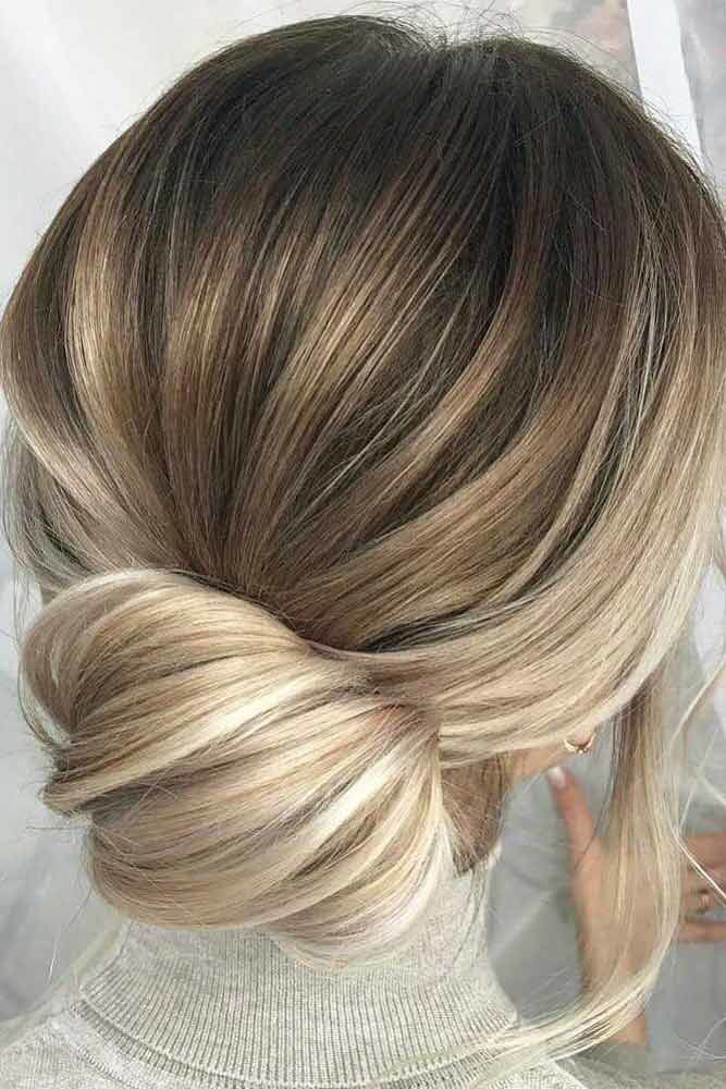 Messy Pretty Bun Hairstyles Balayage #mediumhair #mediumhairstyles