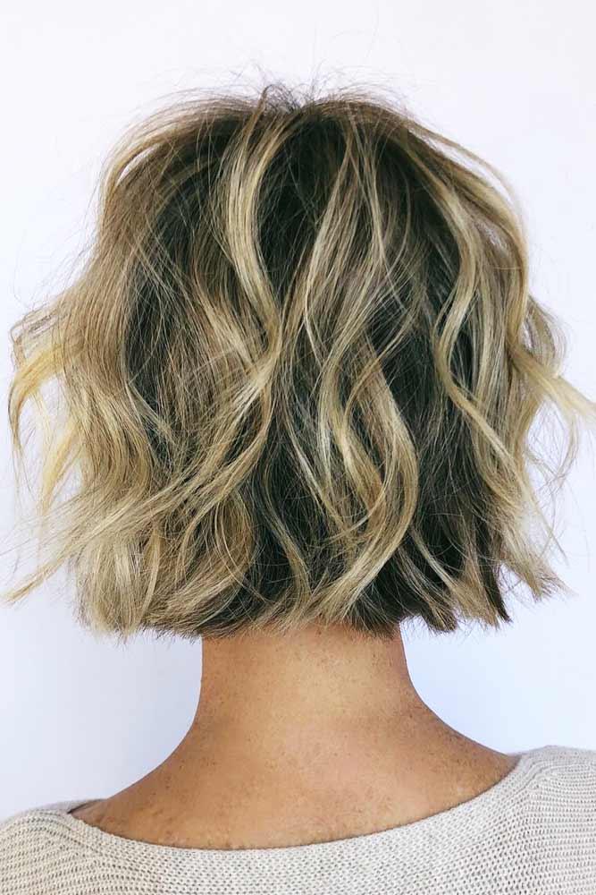 Short Wavy Layered Bob #layeredhaircuts #layeredhair #haircuts