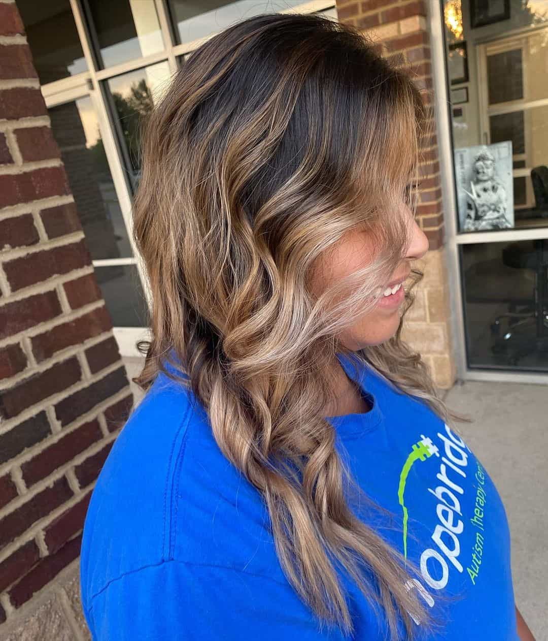 Side Swept Hair Blonde Highlights