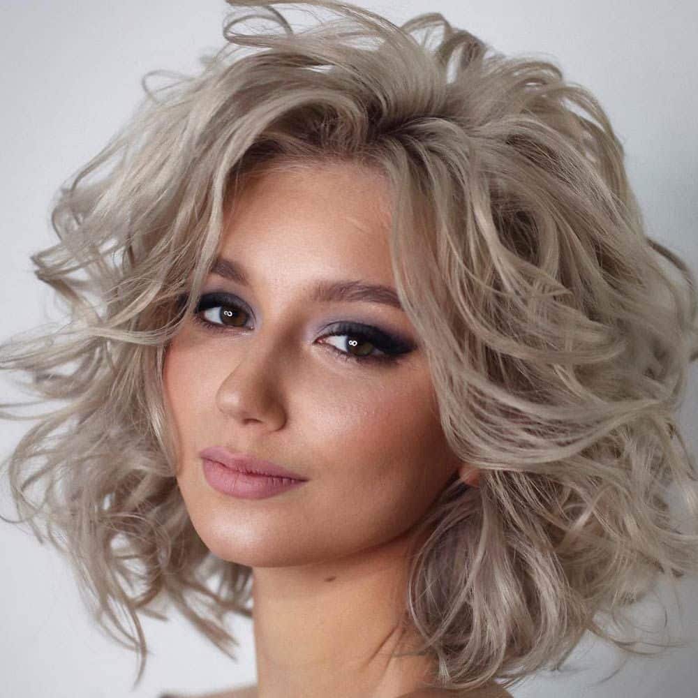 trendy-medium-length-hairstyles-for-thick-hair-layered-blonde