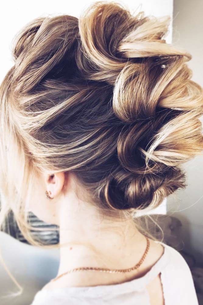 trendy-medium-length-hairstyles-for-thick-hair-messy-updo-twist