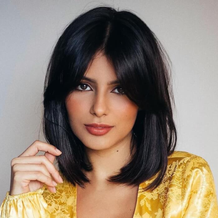 12 Adorable Ideas For Middle Part Bob In 2022 - 93