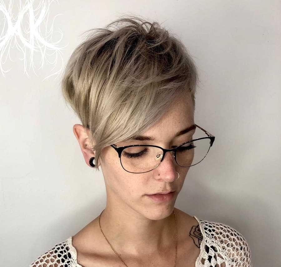 30 Hottest Pixie Cuts with Highlights