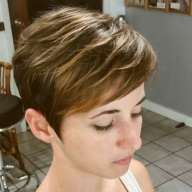 26 Simple Easy Pixie Haircuts for Round Faces