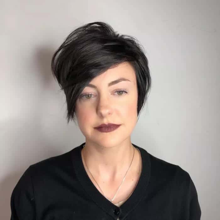 20 Coolest Asymmetrical Short Haircuts For A Bold Chic Look - 155