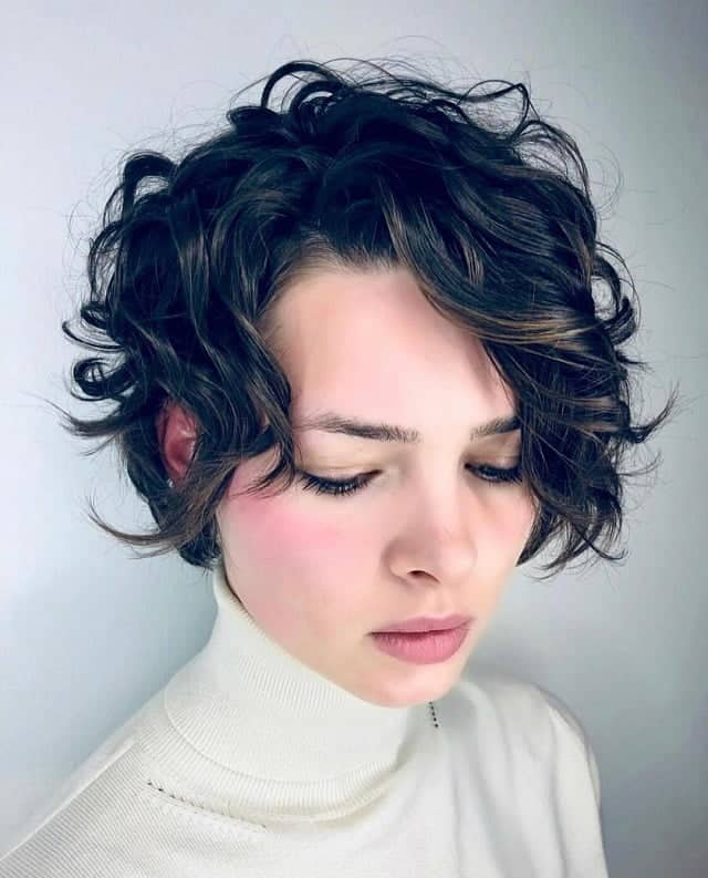31 Hottest Pixie Cuts with Highlights