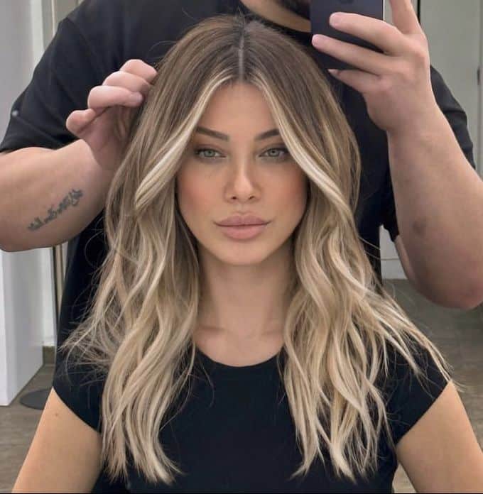 52 Striking Blonde Highlight Styles to Suit Every Hair Type and Personality