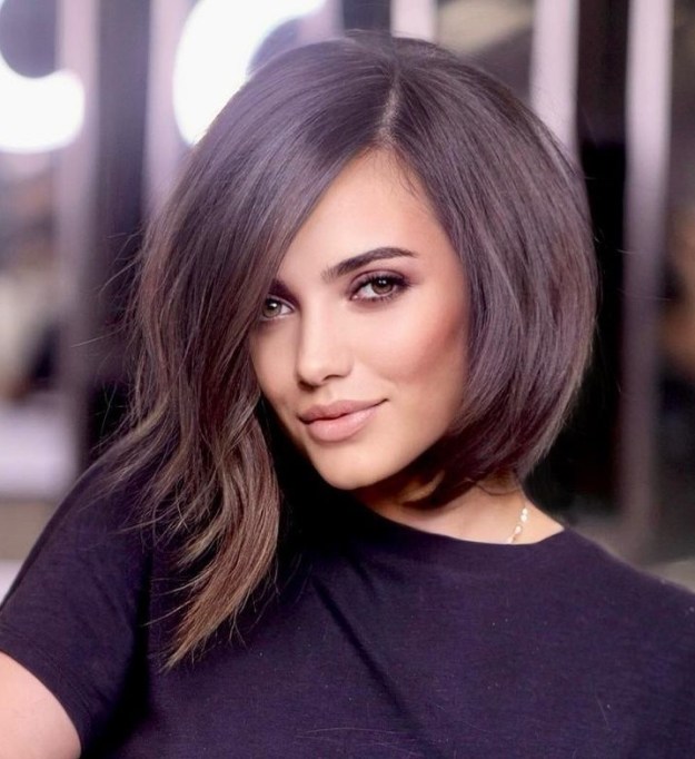 Alluring Side Part Bob Hairstyle