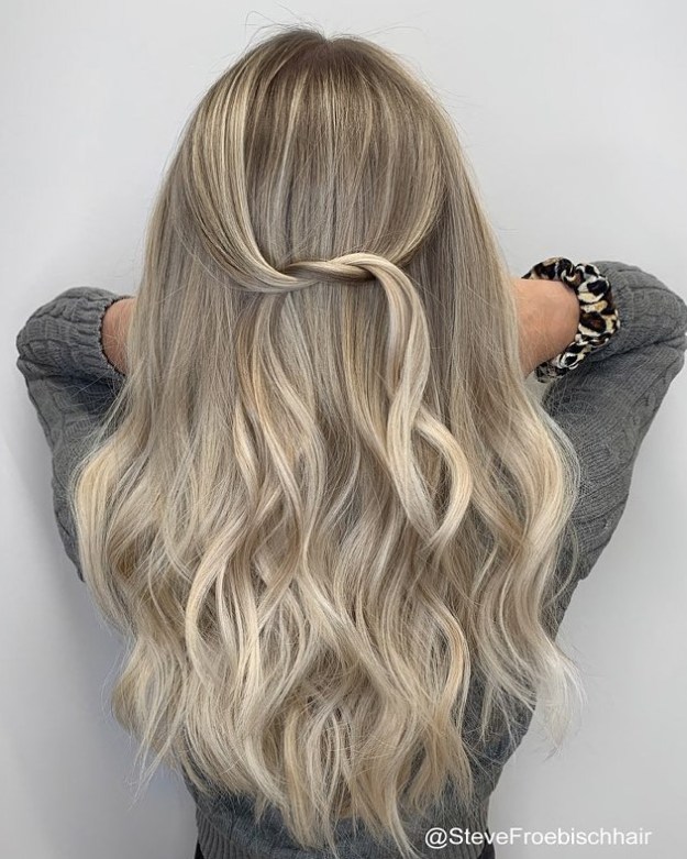 Ashy Blonde with Platinum Blonde Melt