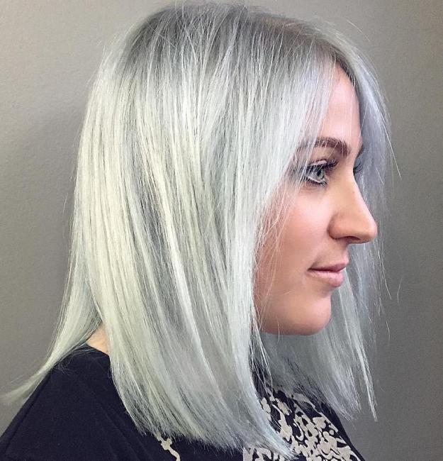Blunt Gray Lob With Black Roots