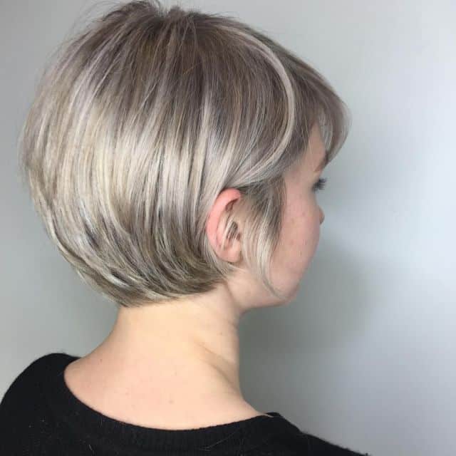 chic short bob hairstyle for girls
