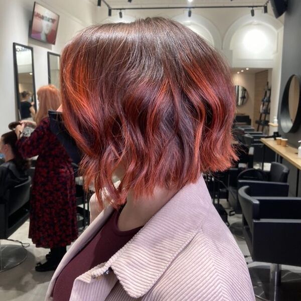 Choppy bob - a woman inside a salon