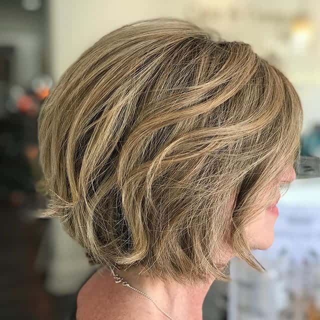 layered short hairstyle 