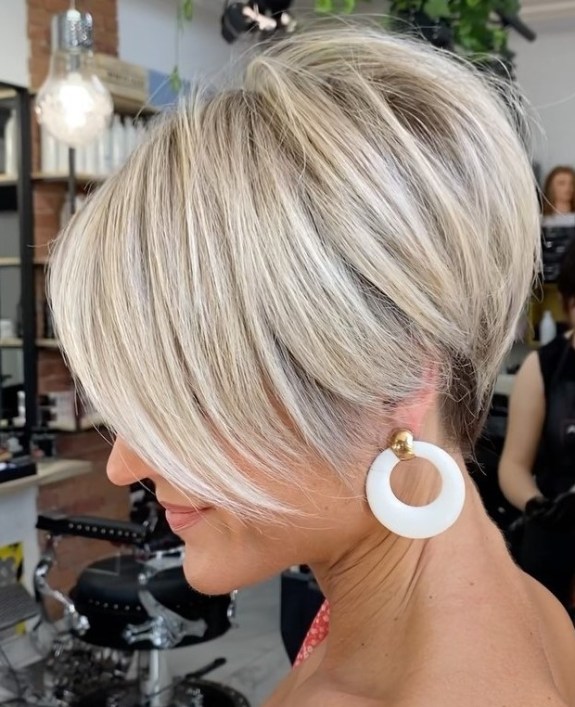 Short Platinum Blonde Hair with Dark Roots