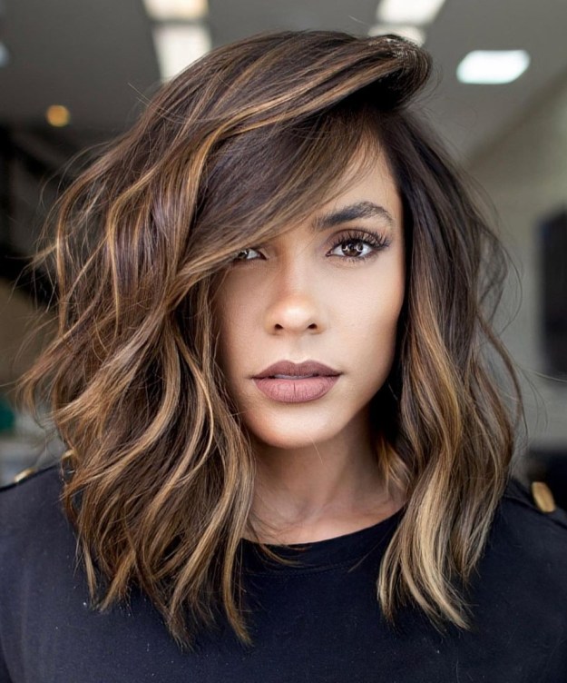 Wavy Brown Lob with Subtle Golden Highlights