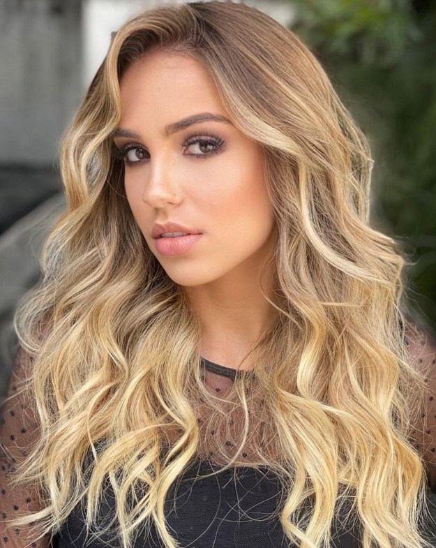 Wavy Creamy Blonde Hair with Medium Brown Roots