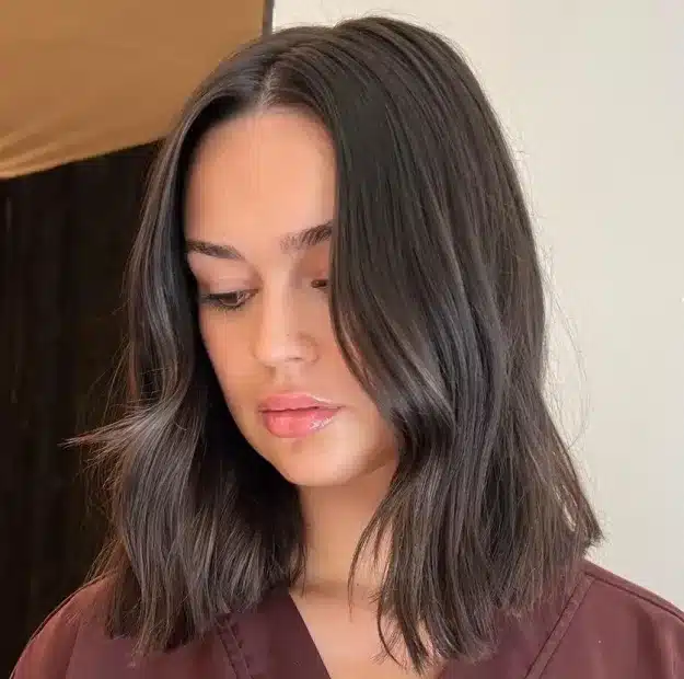 Collarbone Bob with Blunt Ends