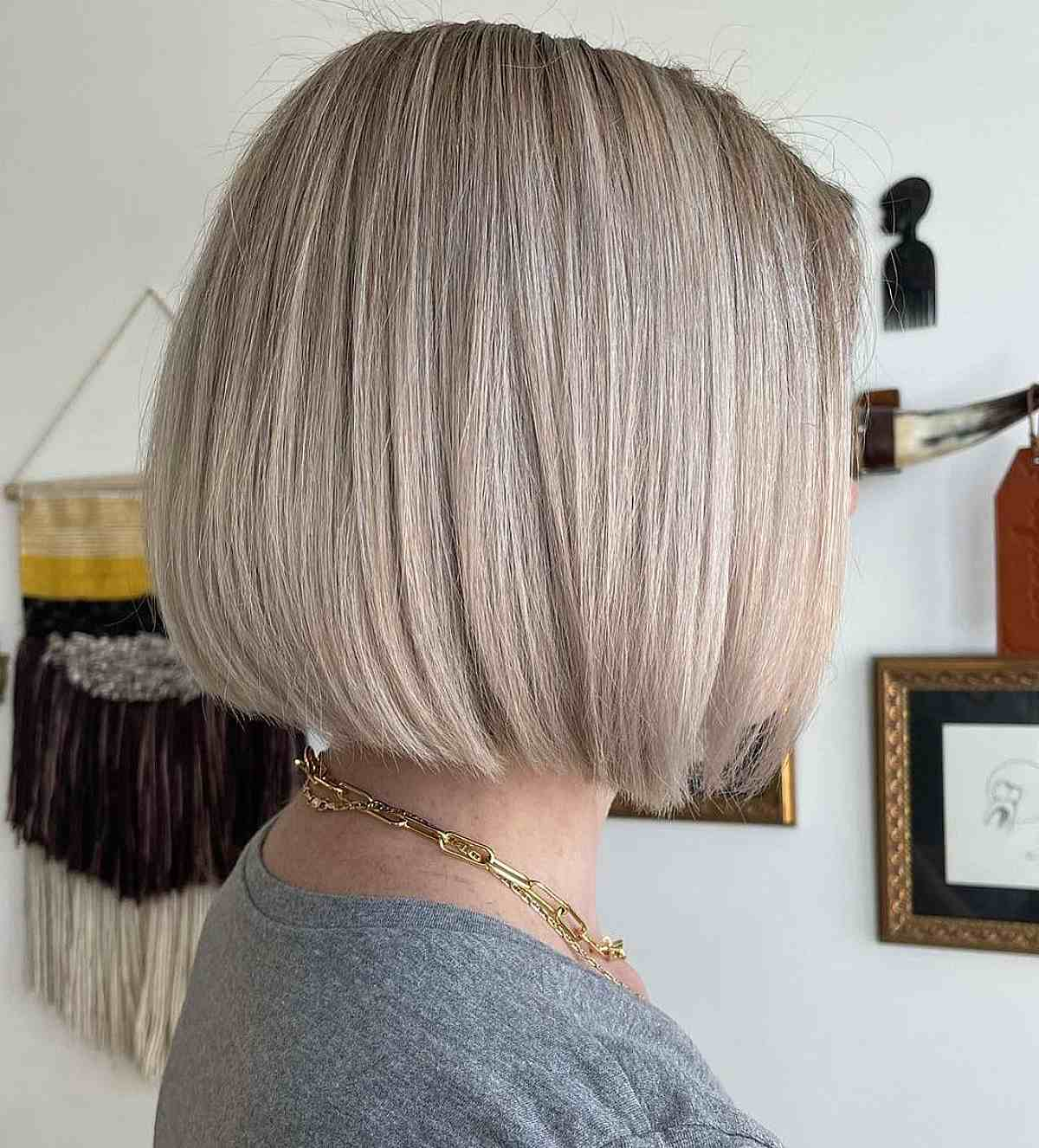 17 Neck-Length Blunt Bob Styles To Become As Pretty As A Picture!