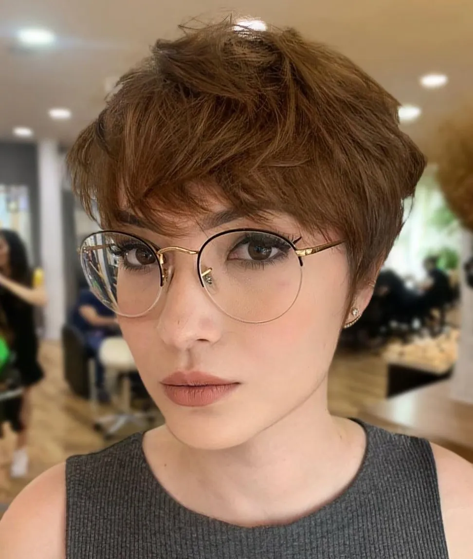 4-short-messy-pixie-with-bangs