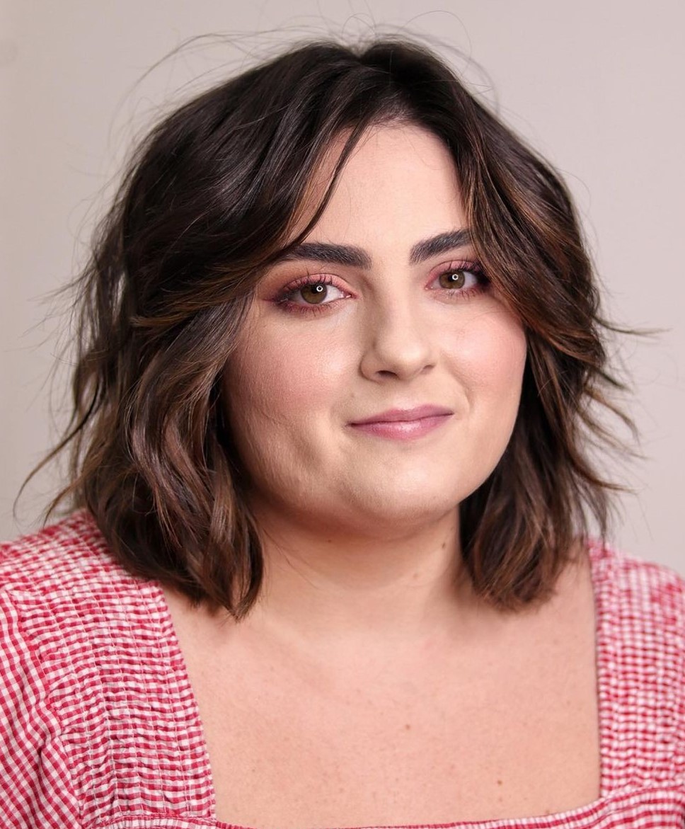 Short Messy Hairstyles for Round Faces