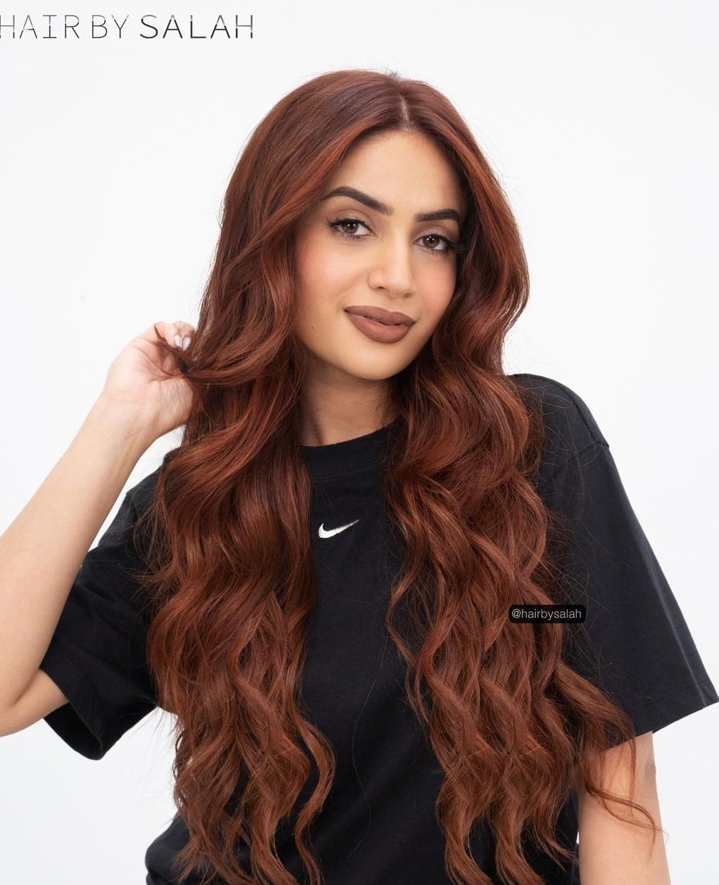 Wavy Hair in Blended Copper Brown Hues