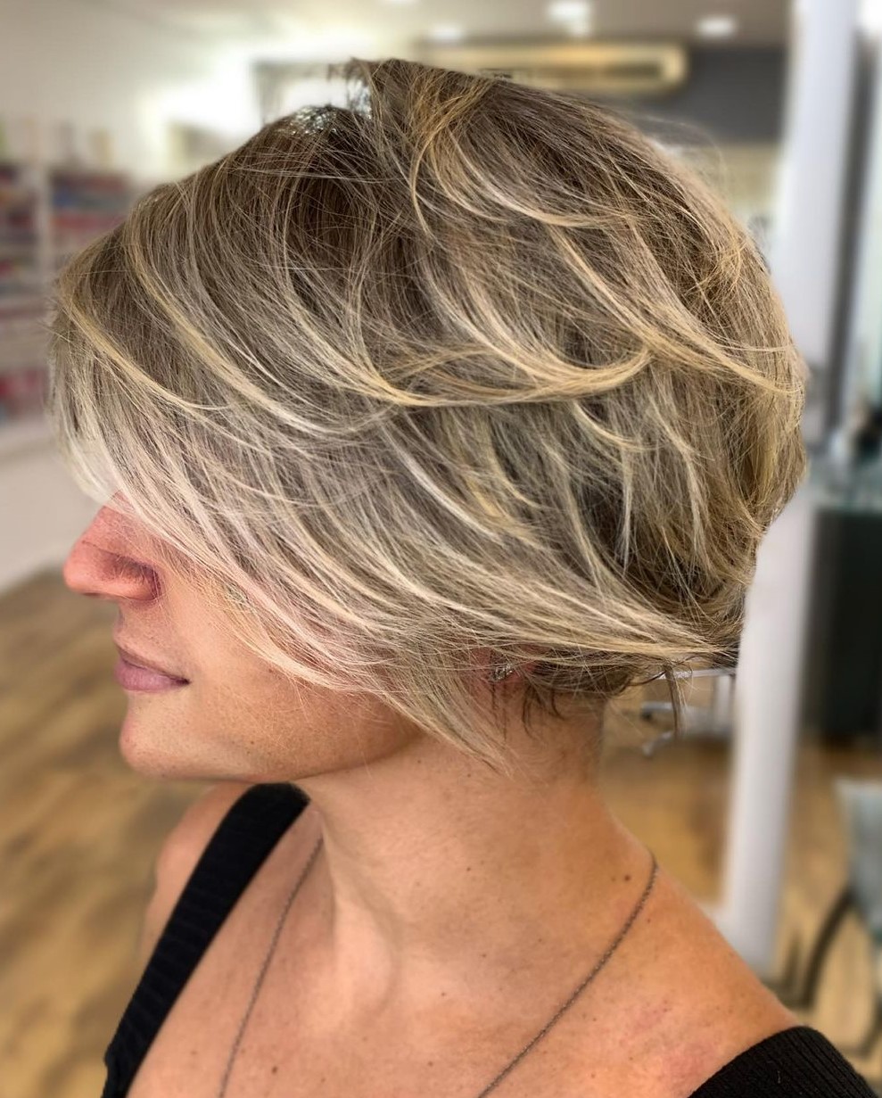 Feathered Messy Hair with Highlights