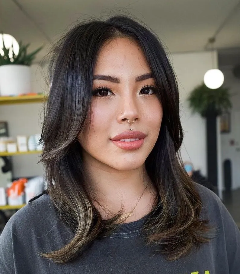 13-low-maintenance-medium-hairstyle-with-chin-length-face-framing-layers