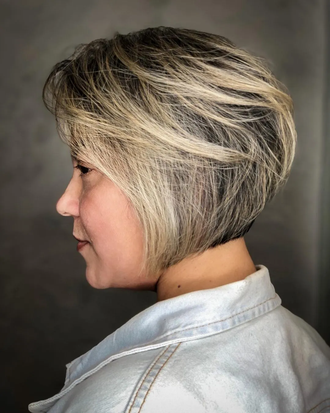 short-bob-with-feathery-top-layers