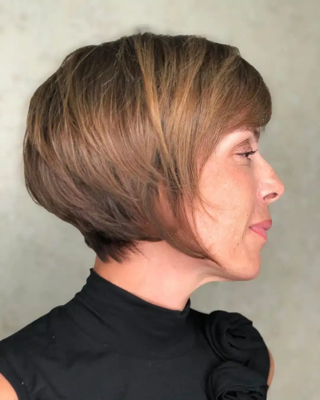 sculpted-bob-with-eye-grazing-bangs