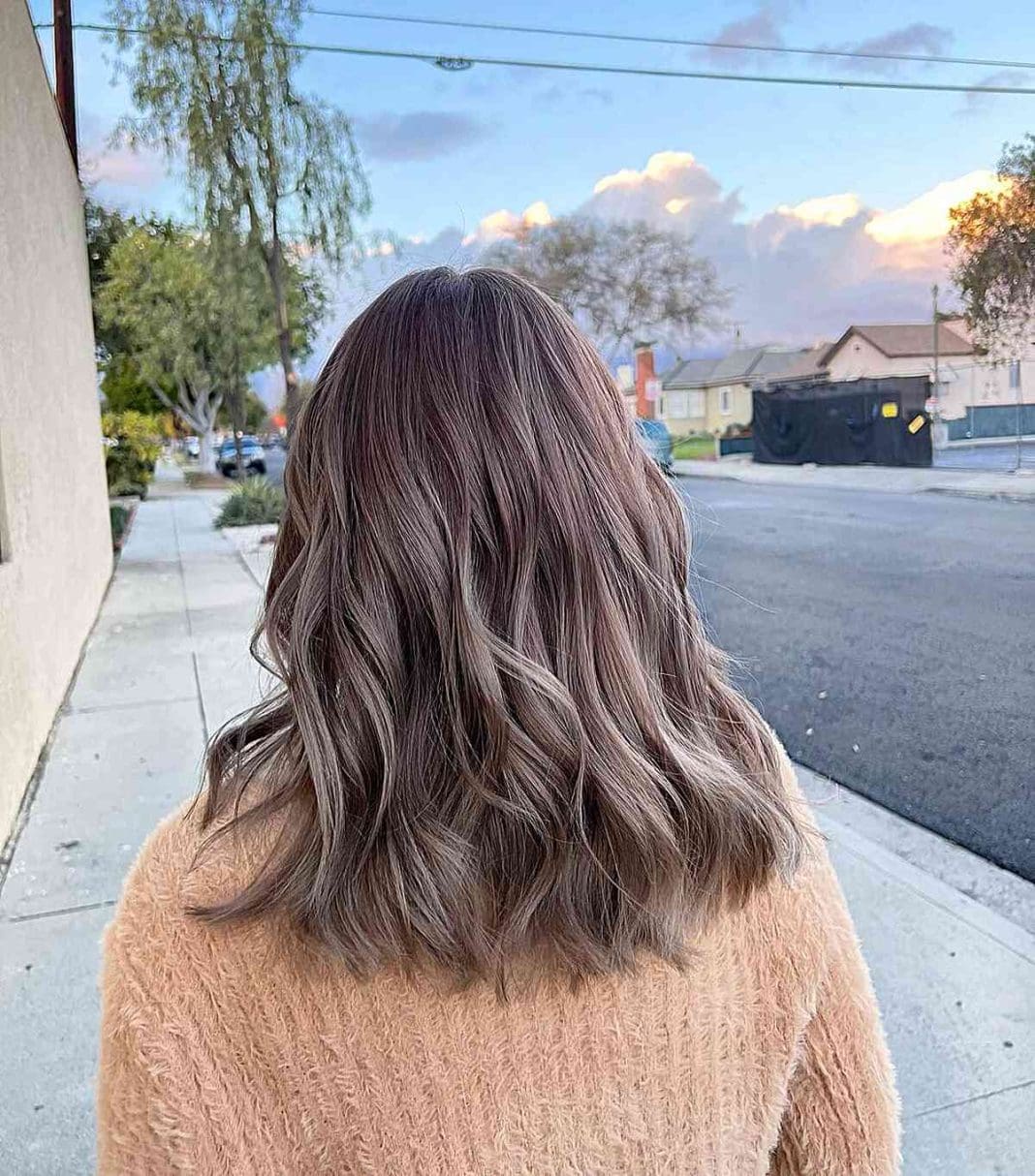 27 Unique Milk Tea Hair Color Ideas for Every Skin Tone