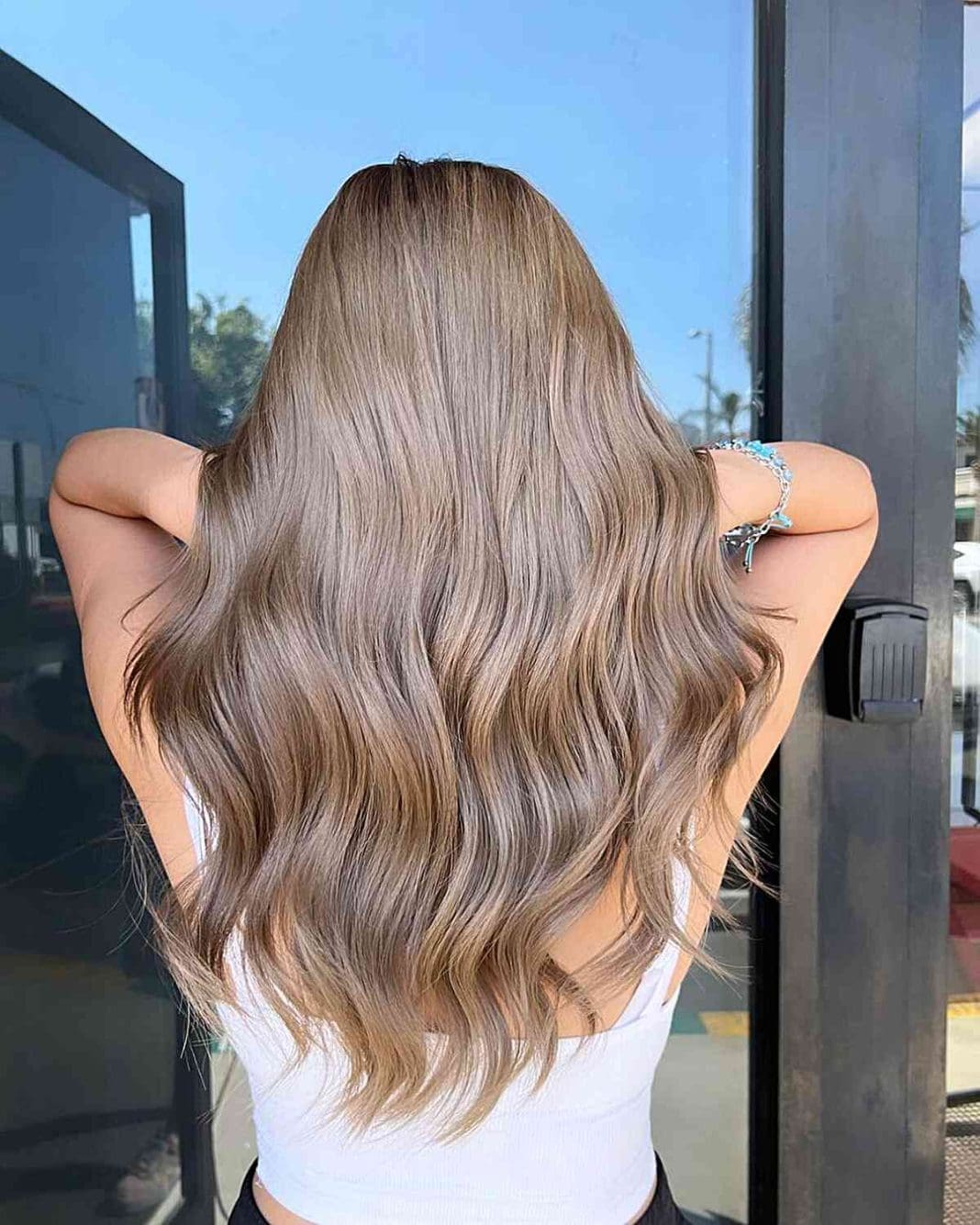 27 Unique Milk Tea Hair Color Ideas for Every Skin Tone
