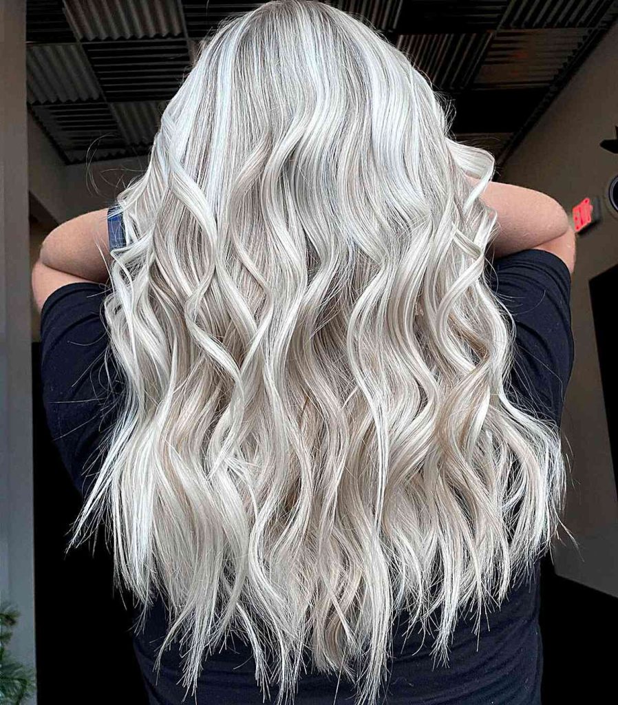 32 Eye-Catching Platinum Blonde Hair Shades for a Fresh Look