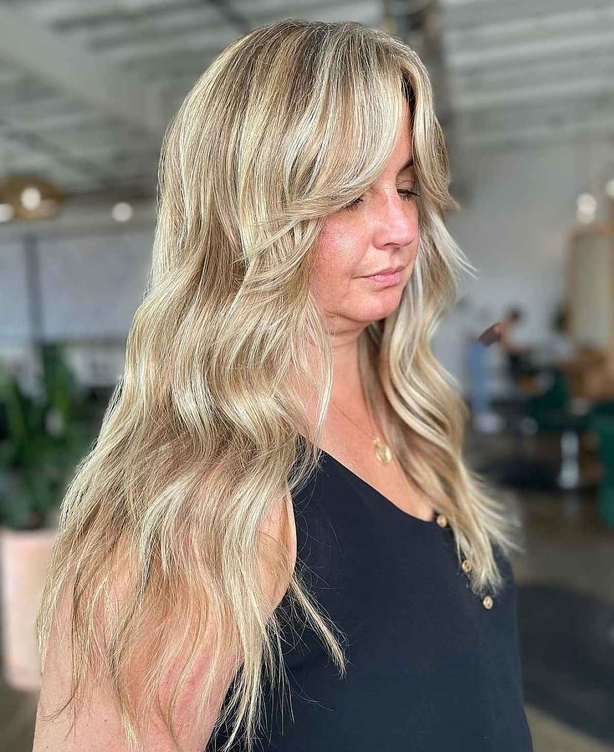 28 Long Blonde Hair Styles That Are Taking Over in 2025 messy french vanilla long blonde with layers